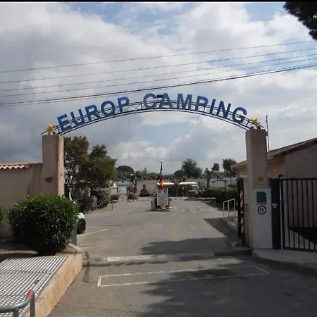 Mobil A Europcamping Avec Piscine