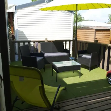 Mobil A Europcamping Avec Piscine